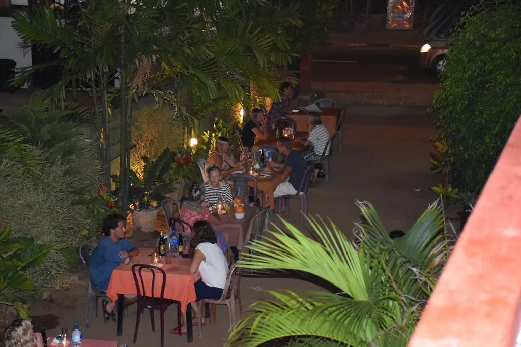 Sea Joy Guesthouse And Restaurant 尼甘布 招待所