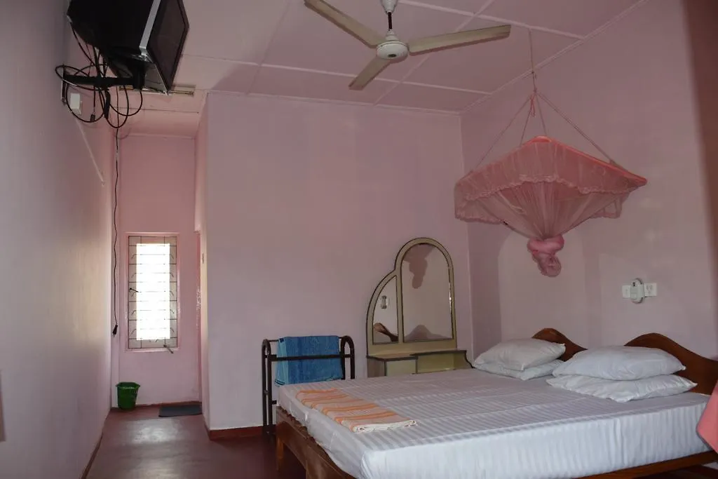 Sea Joy Guesthouse And Restaurant 尼甘布 0*,  斯里兰卡
